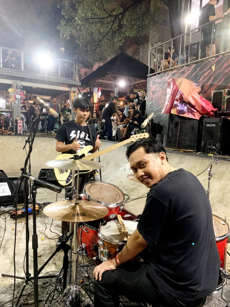 Dipotoin pas break isya sama bang <a href="/ersatu_/">R1</a> 🥺🫶