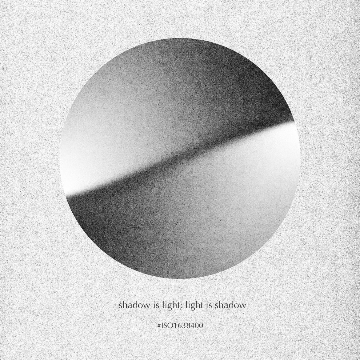 iso1638400's tweet image. 《東京個展2025、決定！拡散大希望！》

2025年11月1日(土)〜3日(月祝)

1年2ヶ月ぶりに、写真家イソの東京個展を開催します！

『shadow is light; light is…