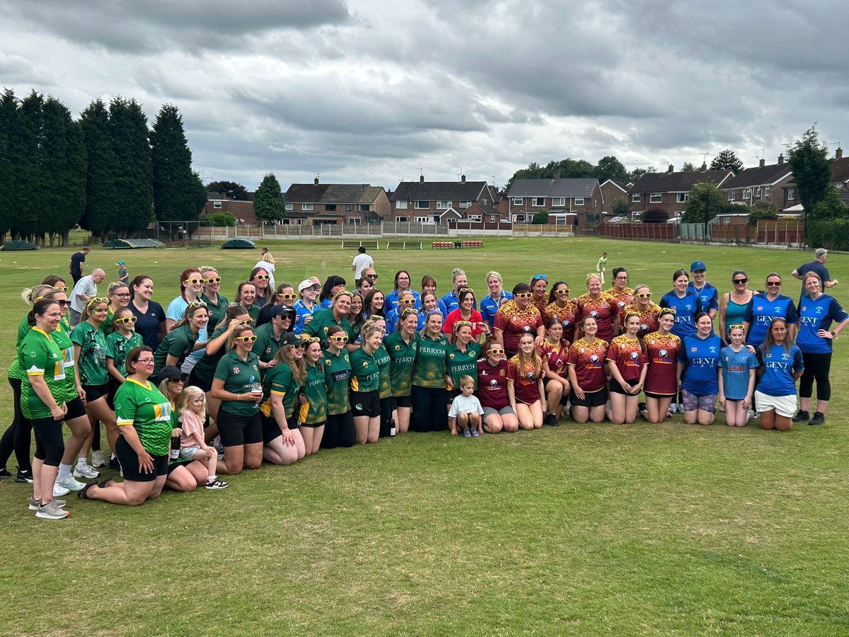 It was another great day for our Ladies team at the Women’s Softball festival at Caverswall yesterday 

They finished on top in 2 of their 3 matches on the day 

Thanks to all at Caverswall for putting on an amazing day