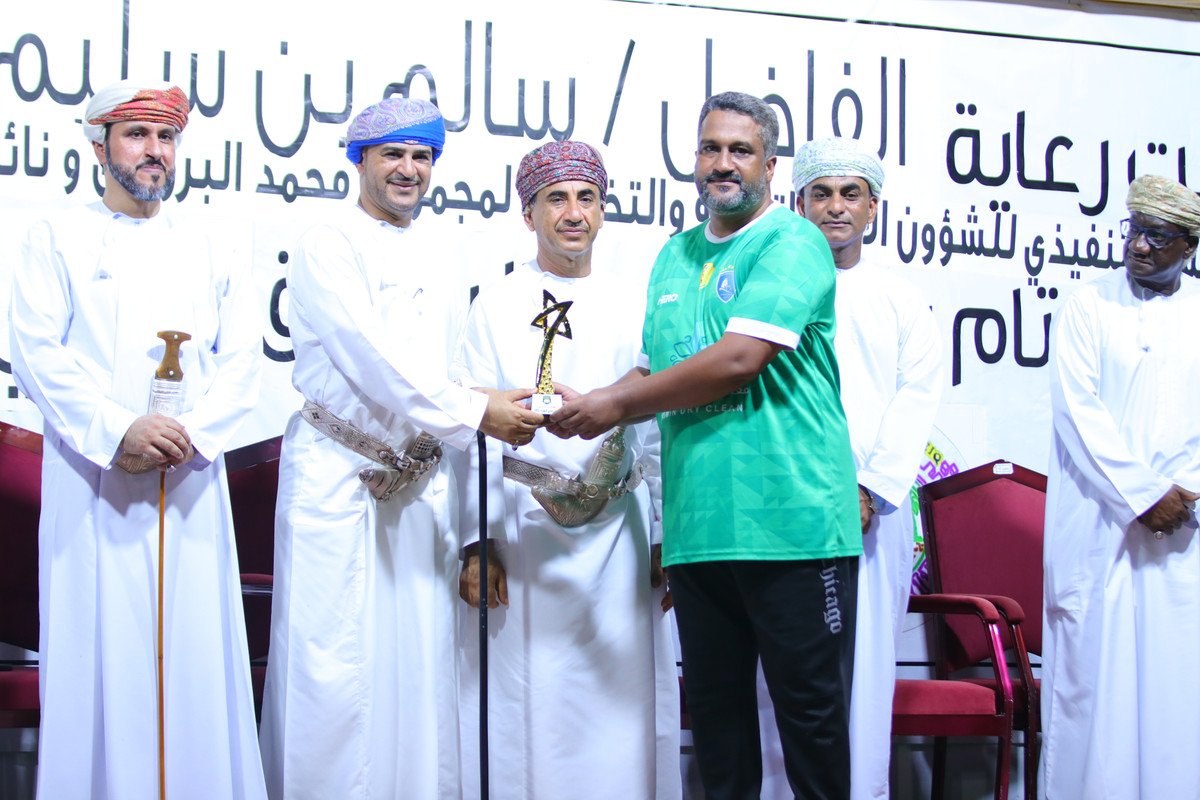 Ali_Alwahaibi77's tweet photo. لا أحد يحقق النجاح دون الاعتراف بمساعدة الآخرين..
شكراً لمن كانو سبب في هذا النجاح https://t.co/R1bfegwOlB