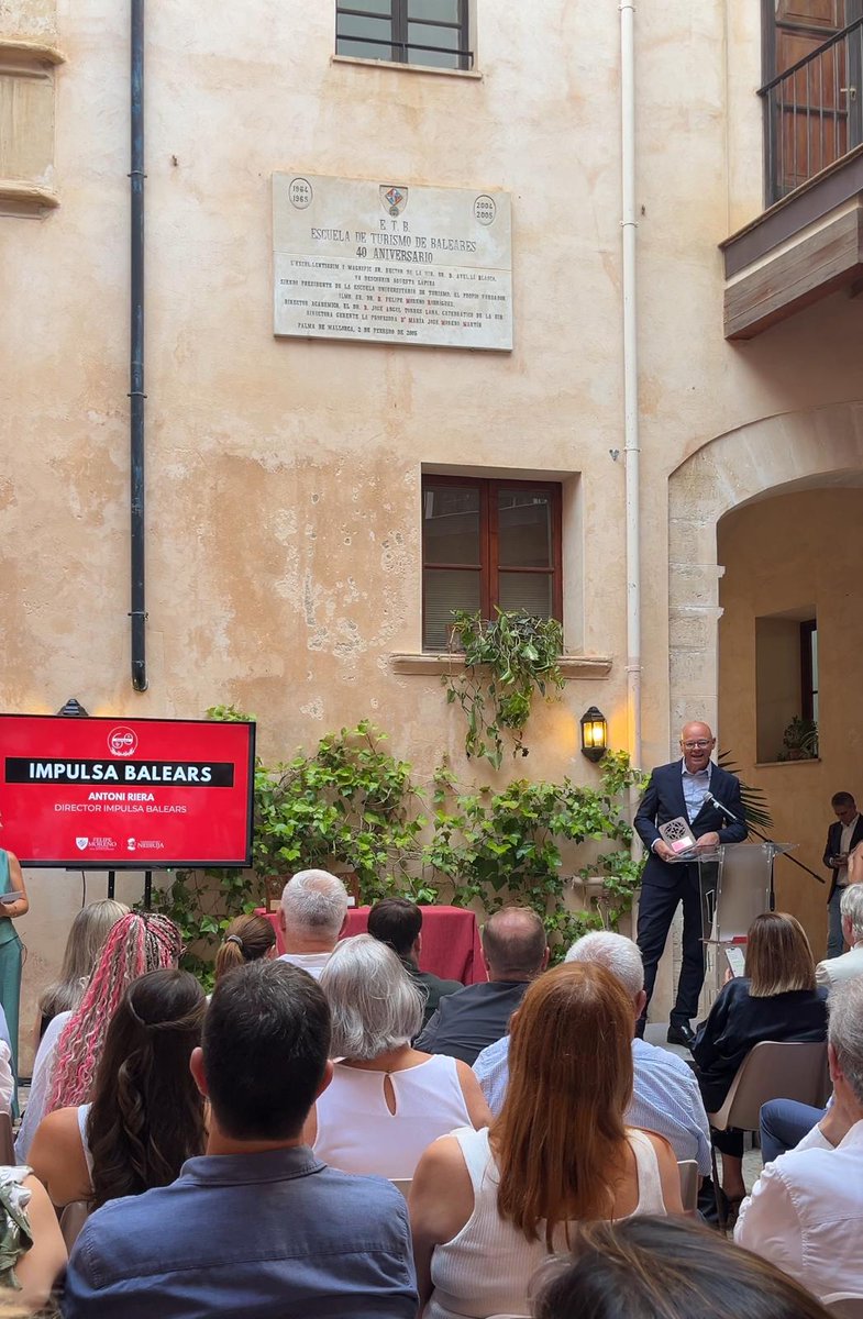 impulsabalears (@impulsabalears) on Twitter photo 🔸IMPULSA BALEARS rep el premi ‘Innovació i Sostenibilitat’ del <a href="/cesfelipemoreno/">Centro Educación Superior Felipe Moreno - Nebrija</a>. Gràcies per reconèixer la nostra contribució a la generació de coneixement estratègic orientat a la transició cap a un sistema turístic circular i a forjar una economia més competitiva i sostenible. 🔸IMPULSA BALEARS rep el premi ‘Innovació i Sostenibilitat’ del <a href="/cesfelipemoreno/">Centro Educación Superior Felipe Moreno - Nebrija</a>. Gràcies per reconèixer la nostra contribució a la generació de coneixement estratègic orientat a la transició cap a un sistema turístic circular i a forjar una economia més competitiva i sostenible.
