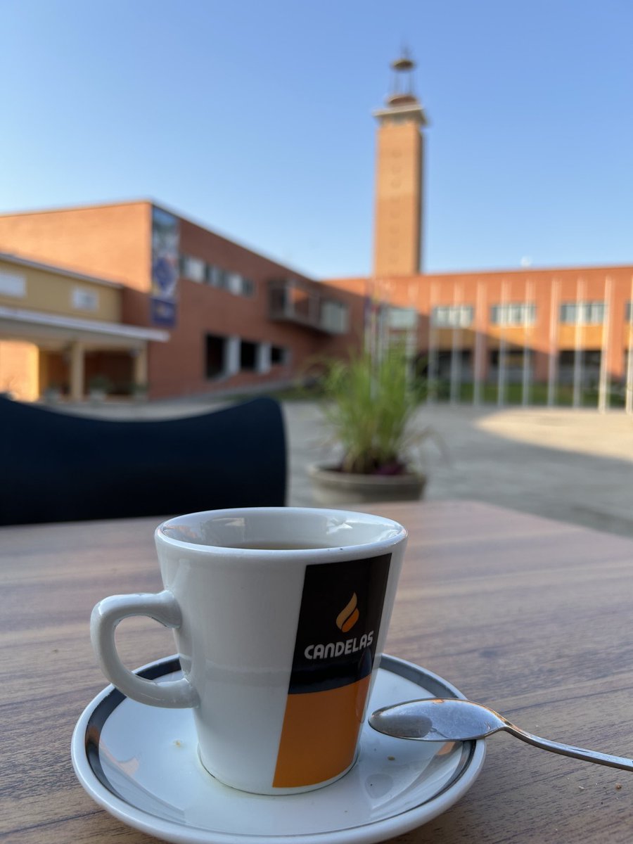 Lunes, de buena mañana ⁦<a href="/UPODerecho/">Facultad de Derecho</a>⁩