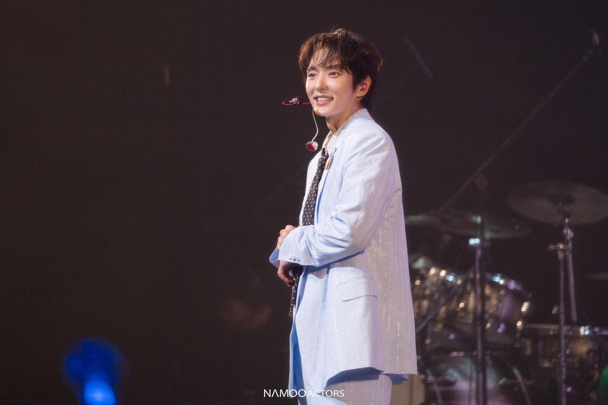 NAMOOACTORS2004's tweet photo. [#NEWS] 이준기, 일본 팬미팅 성료…노래·댄스·토크로 꽉 채운 210분
▶ https://t.co/7ih5fzrkir

#이준기 #SPLENDORFAMILYDAY #LUCKYDRAW #LEEJOONGI https://t.co/jV8hayMCet