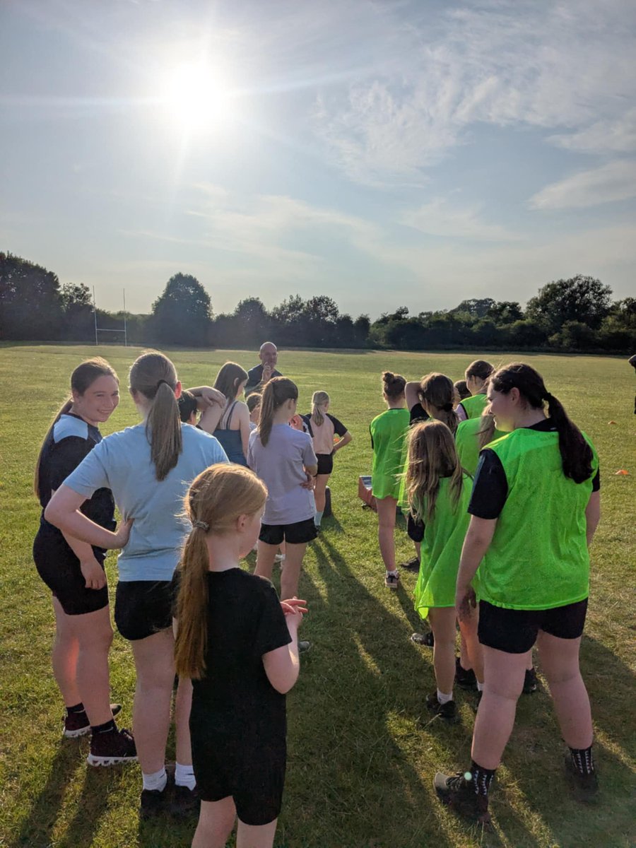 Bishop Auckland Rugby Club 

Play and Pizza night 

Great play and pizza night last week for girls to give rugby a go for the first time .  A night of fun rugby activities followed by some pizza and chat 

Well done to everyone involved