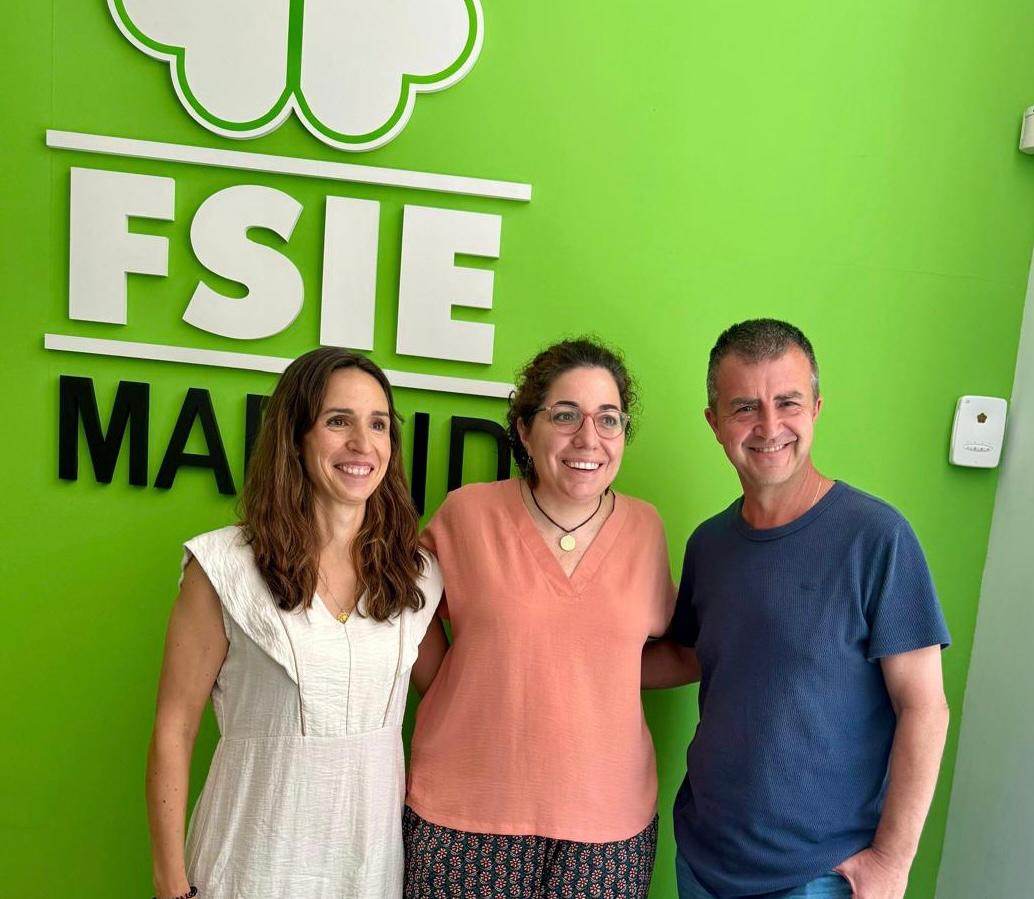 📌La pasada semana, <a href="/Lwena7/">Pilar Ponce</a>, Presidenta del Consejo Escolar de la <a href="/ComunidadMadrid/">Comunidad de Madrid</a>, visitó nuestra sede.

Desde aquí agradecerle este encuentro. Sin duda, un placer analizar y debatir sobre importantes temas  de la educación madrileña💚

#FSIEMadrid #somosFSIE