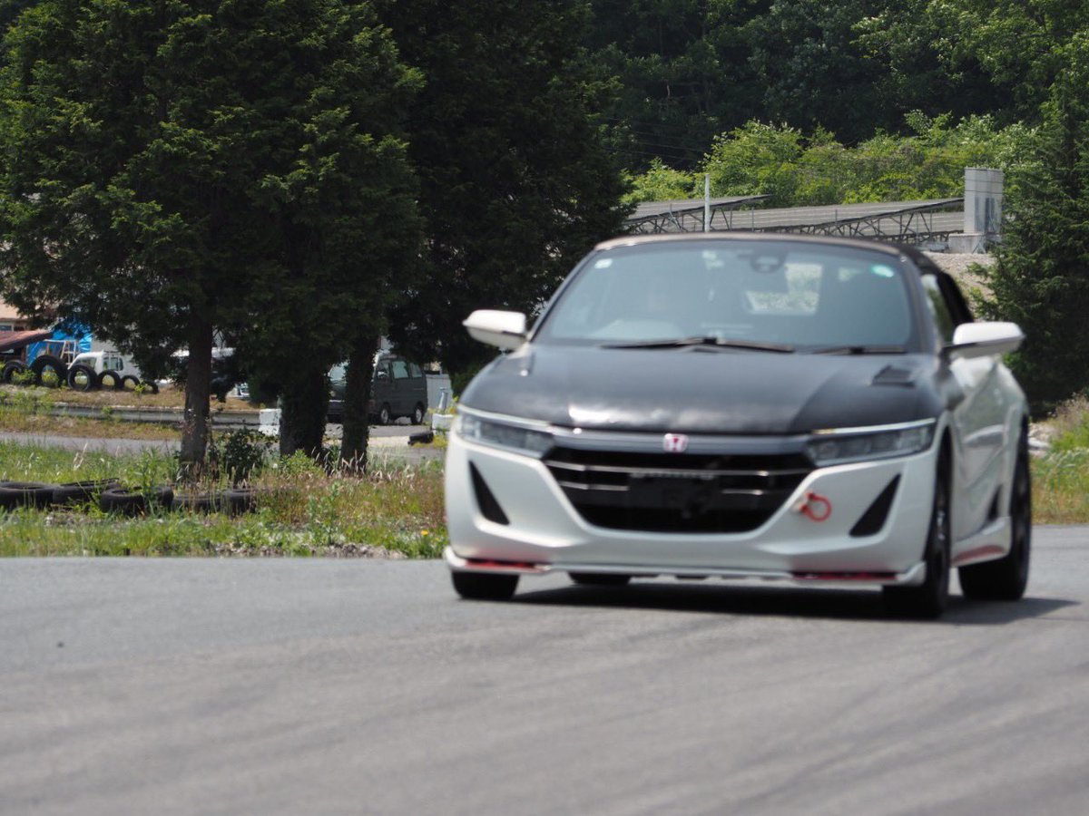 S660KING's tweet image. 今年のエスロクキング👑
走行枠の募集台数は20台🚘
となります❗️
昨年一般エントリーだったけど、今年は走ってみようかなという方、エントリー開始したらお早目に‼️