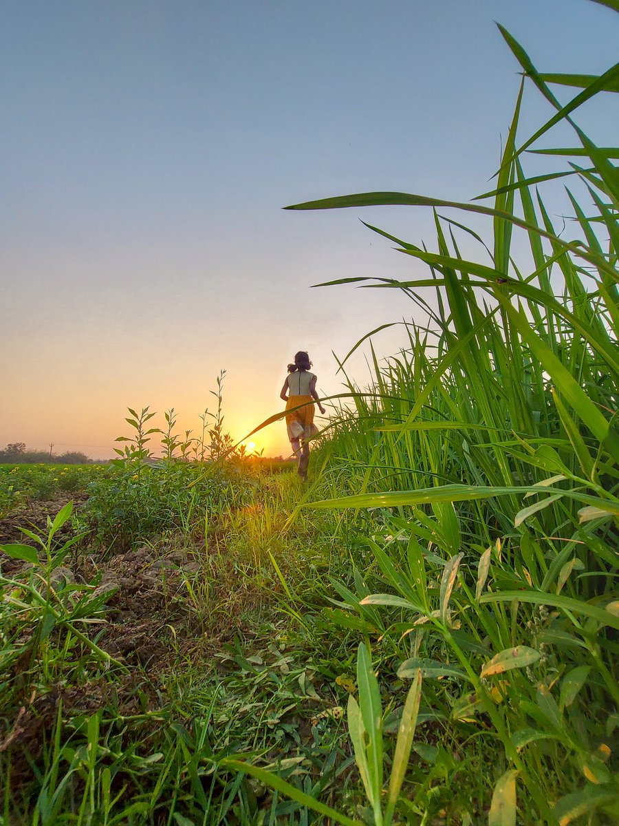 sidmalakar200's tweet photo. FREEDOM
#LandscapeLens
#ShotOnSnapdragon
#withgalaxy #Samsung
#SamsunUnpacked
@Snapdragon @Snapdragon_IN @SamsungIndia @SamsungMobileUS
#sunsetphotography https://t.co/jPSBjzTiA2