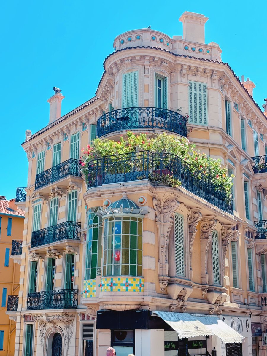 Meltem (@_m3ltem) on Twitter photo Cannes-bound 🇫🇷
This heat is really testing my Mediterranean-ness.
📍<a href="/EthCC/">EthCC - Ethereum Community Conference</a> Cannes-bound 🇫🇷
This heat is really testing my Mediterranean-ness.
📍<a href="/EthCC/">EthCC - Ethereum Community Conference</a>