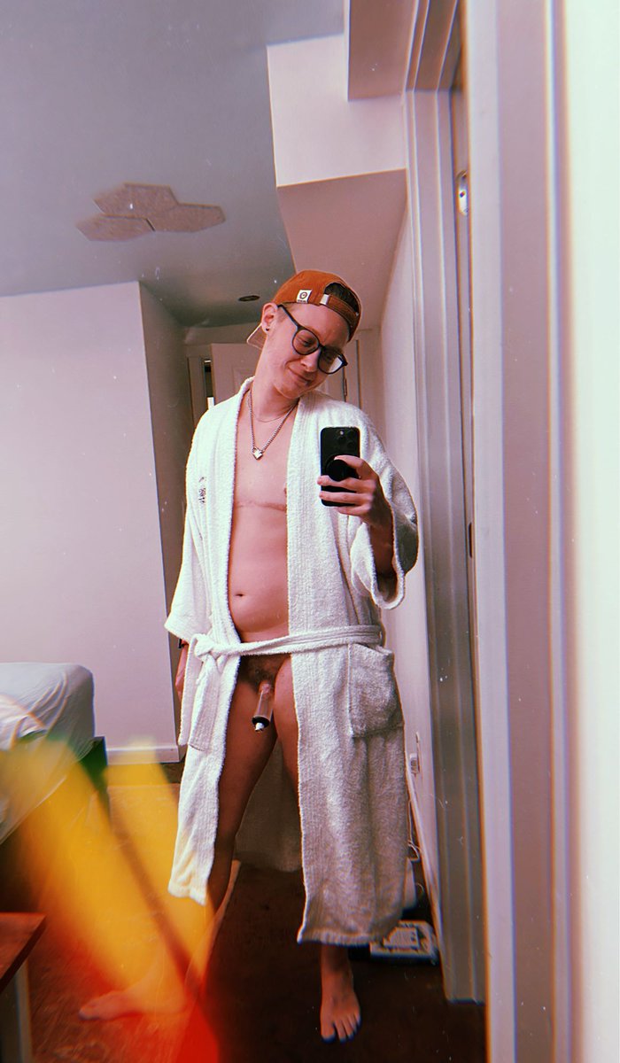 Full transparency: I’m already worked up. My DMs are open. Ruin me a little? 🖤

#Trans #FTM #BigClit #NSFWTwitter #KinkCommunity #FilthyMind #Obedient #Subby #BegForIt