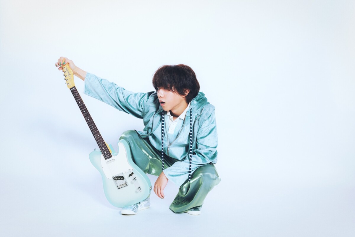 Fender_Official's tweet image. #FenderNews: 今月のFenderNews Cover Artist は、新進気鋭のアーティスト #Tele (@KitrTele)が登場！⁠
⁠
前後編にわたるインタビュー後編では、ギターとの向き合い方、そしてユニークかつ本質的なTeleの音楽観に迫る。
⁠
詳しく読む⏩fendernews.jp/cover-2025-tel…