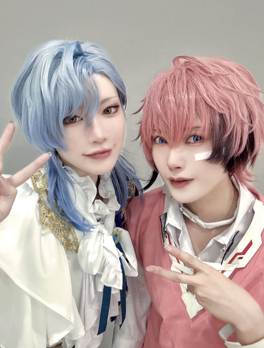 初めてのにじそ‼️
暑さでやられてたけど参加できてよかった‼️

奇妙なグッズ、手にとって下さってありがとうございました‼️2ショトレカも‼️
一緒に参加してくれたみやびさん、ありがとう‼️助けてくれた友達もありがとう‼️

会いたかった方探す元気なくて無念😭

#にじそうさく10
#にじそコス