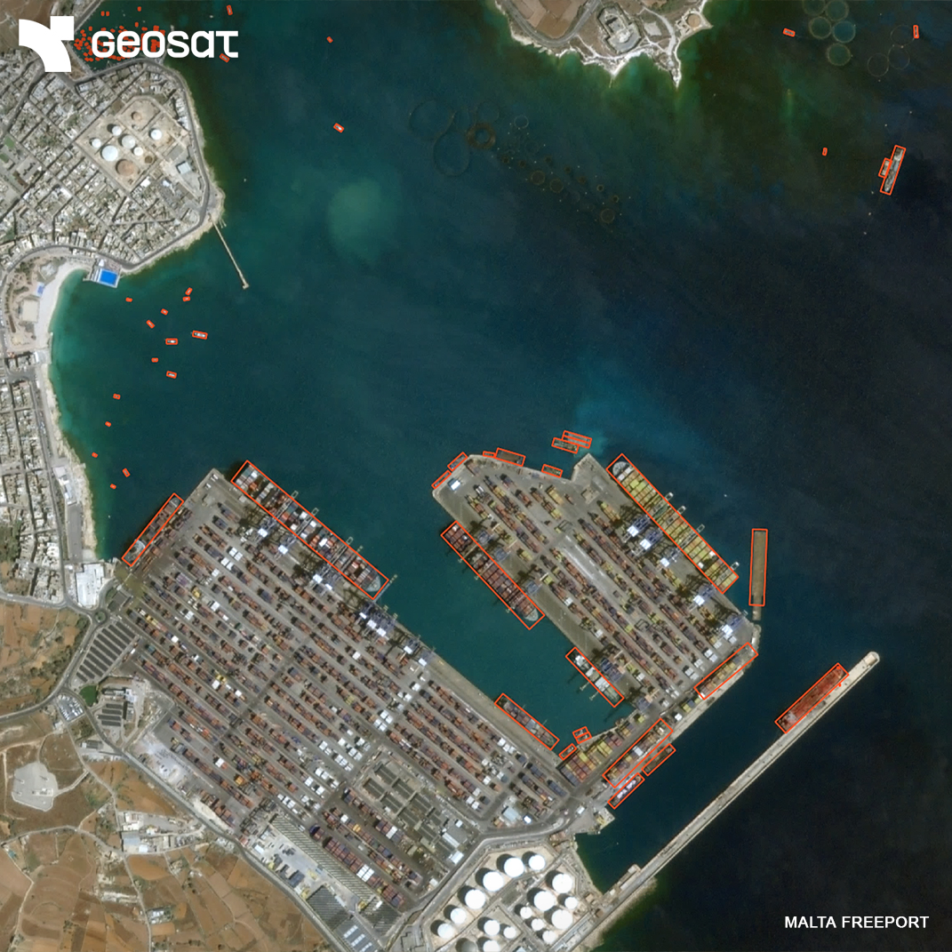 geosat_sat's tweet image. Asset monitoring from space.
GEOSAT’s VHR imagery and analytics enable reliable monitoring of critical assets across regions like Malta, from infrastructure to vessels, aircraft, and roads.
Actionable insights for security and planning.
🛰️ Your eyes on site.