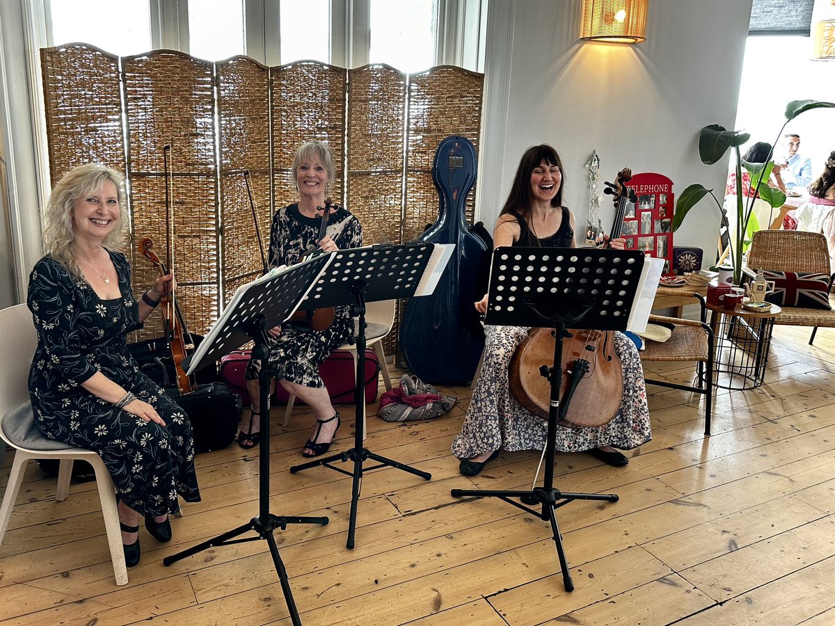 classicstrings's tweet image. Housel Bay Hotel in Cornwall was the setting for our wedding reception at the weekend! It was a wonderful event and it was a pleasure to entertain the guests with Bach, Vivaldi and our romantic film music arrangements 🥰
#weddingmusic