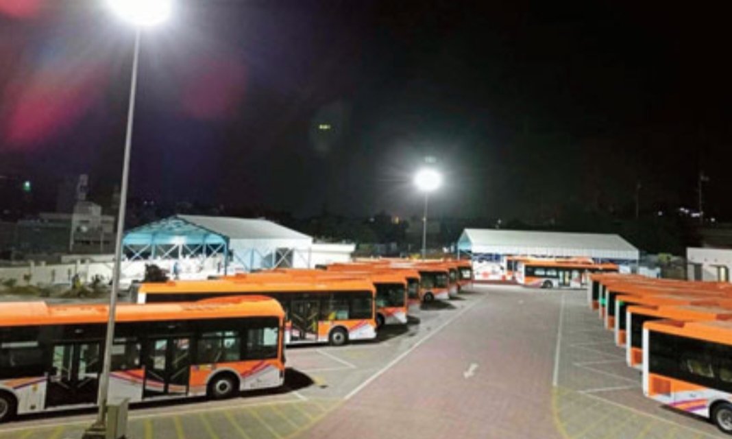 Aonkaleri's tweet image. پاڪستان انفراسٽرڪچر ڊولپمينٽ ڪمپني لميٽيڊ (PIDCL) ڪراچي جي مستقبل کي نئين شڪل ڏئي رهي آهي — شهر ۽ ان جي آس پاس جي علائقن کي وڌائڻ، بهتر ڪرڻ ۽ تبديل ڪرڻ لاءِ بهادراڻا انفراسٽرڪچر منصوبا شروع ڪيا پيا وڃن۔ 🏗️🌆
#PIDCL #BuildingKarachi
@sharjeelinam