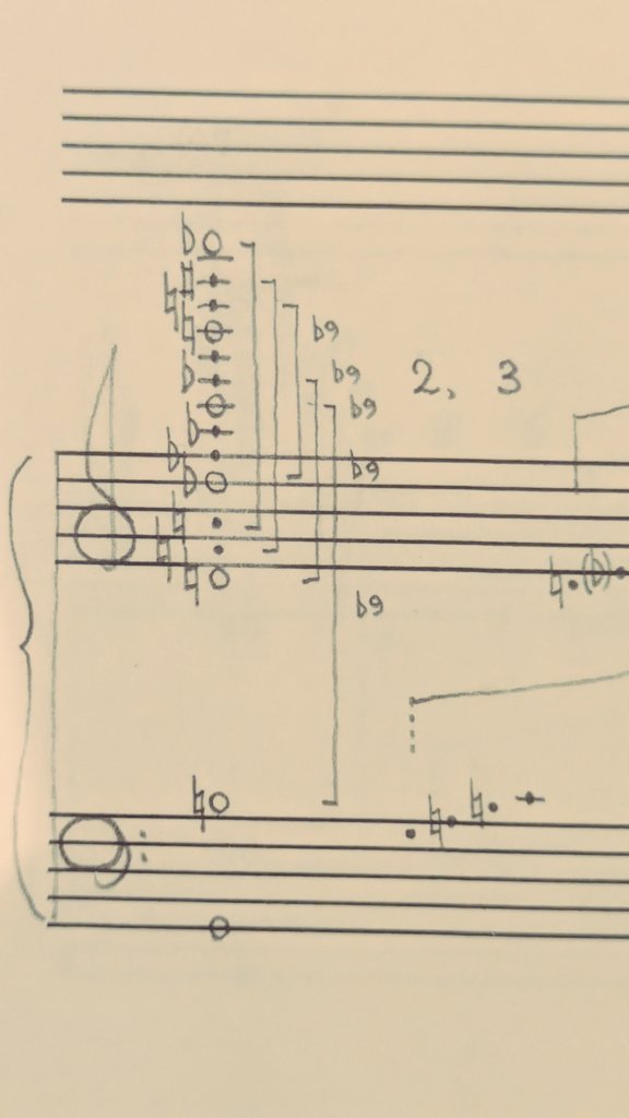 takashisugawa's tweet photo. Pooさんの手書きの楽譜は、それ自体がひとつのアート作品のような佇まい。どの譜面もエレガントな見た目ですが、内容はとことんディープ。b9のインターバルは晩年のPooさんの音楽には欠かせない重要な要素なんです。#poo10th
#masabumikikuchi https://t.co/8YHajlAM9z
