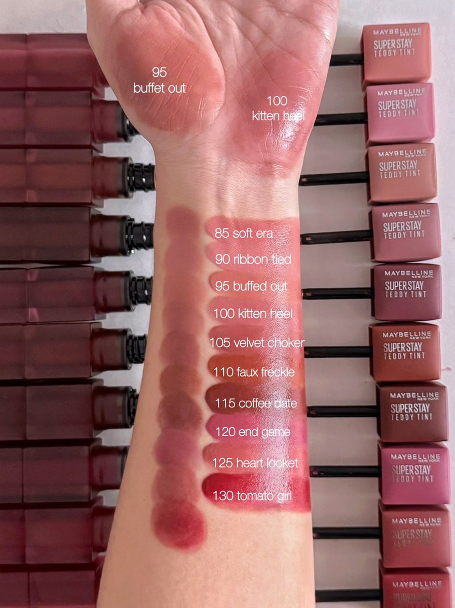 โอ้โหหห! ลิปหมีเท็ดดี้ ตัวนี่แหละ นู๊ดที่ใช่ ต้อง Maybelline Teddy Tint Nude ออกสีใหม่ 10 สี โทนนู๊ดที่จริงใจมากก เนื้อลิปนุ่มฟุ้งละมุนในตำนาน สมชื่อลิปมาชเมลโลว์สุดๆ นุ่มแต่สีชัด เกลี่ยให้ฟุ้งยิ่งสวยนัวว ใดๆคือทนมากก ให้ฟินิชลุ๊คซอฟแมตต์ สวยตะโกนมาก