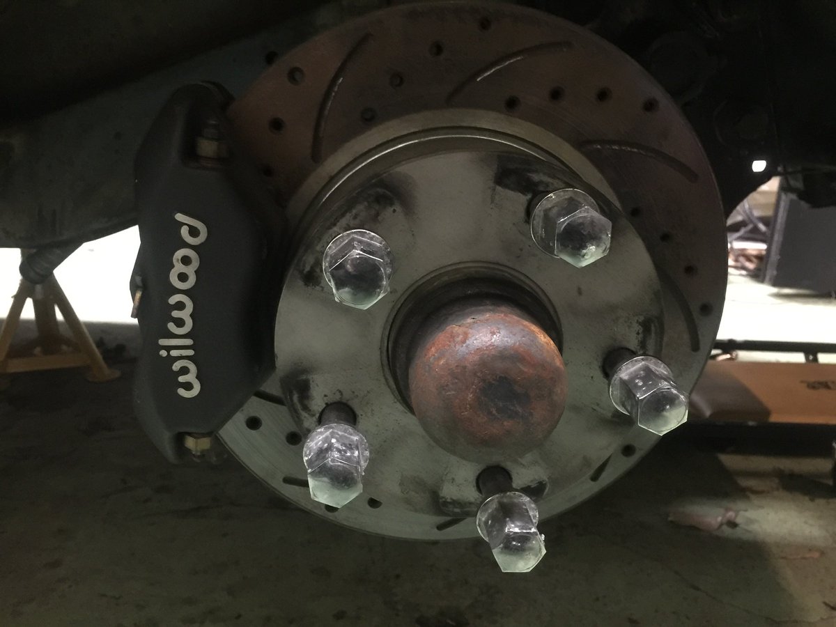 LIMEGARAGE's tweet image. #とっくに生産終了したクルマに乗ってる変わり者

1957年製造ワーゲンバス
エアコンとか快適装置何も付いてない。
でも走る止まるはしっかりやってます\(//∇//)\

#VWBUS