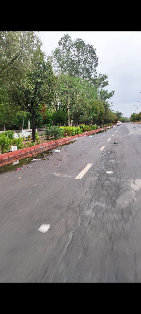 Mango Man *Amiit Gupta* (@rockme26) on Twitter photo #Noida
<a href="/CeoNoida/">CEO, NOIDA Authority</a> <a href="/CPCB_OFFICIAL/">Central Pollution Control Board</a> <a href="/noida_authority/">NOIDA Authority</a> <a href="/vikranttongad/">Vikrant Tongad Environmentalist</a>
Sec 44 main/service road opp Expressway towards Balika inter colly.
रोड पर पानी खड़ा है क्योंकि सर्वे रोड पर पानी जाने वाली नालियां ब्लॉक है ,कचरा अटका हुआ है #Noida
<a href="/CeoNoida/">CEO, NOIDA Authority</a> <a href="/CPCB_OFFICIAL/">Central Pollution Control Board</a> <a href="/noida_authority/">NOIDA Authority</a> <a href="/vikranttongad/">Vikrant Tongad Environmentalist</a>
Sec 44 main/service road opp Expressway towards Balika inter colly.
रोड पर पानी खड़ा है क्योंकि सर्वे रोड पर पानी जाने वाली नालियां ब्लॉक है ,कचरा अटका हुआ है