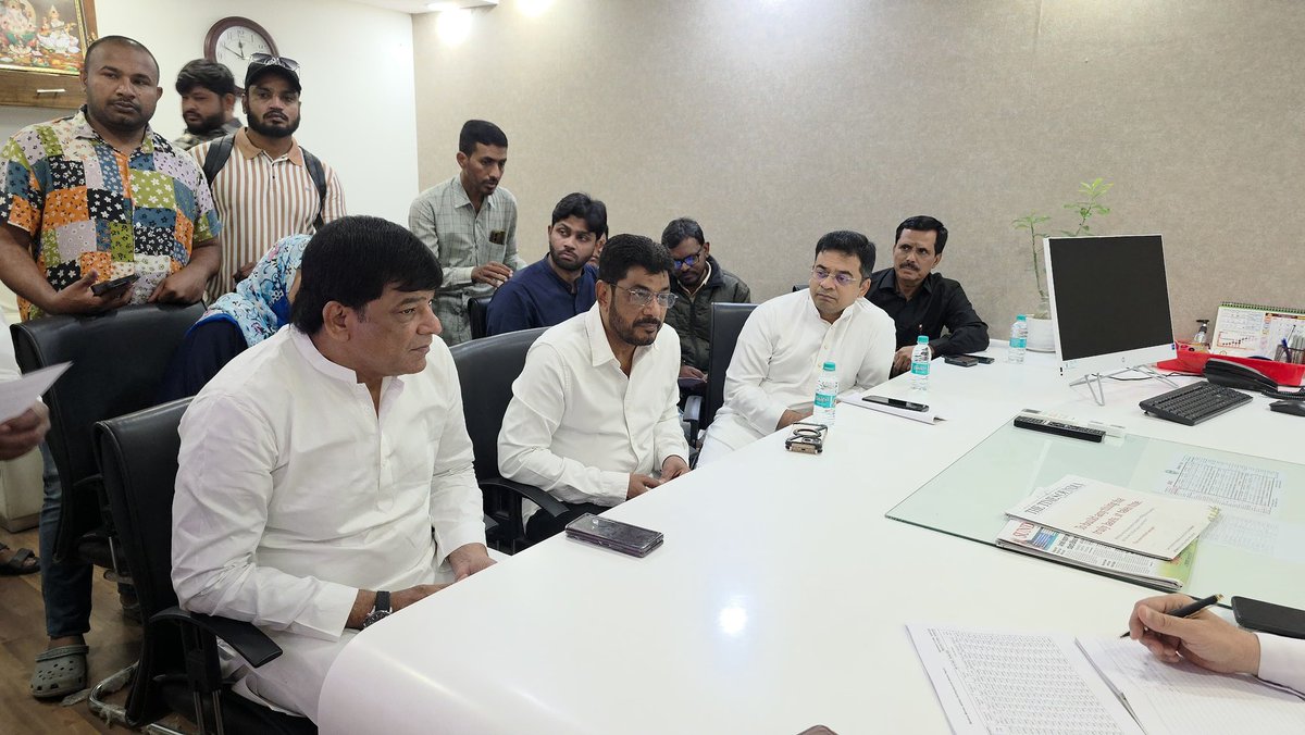 Jaffar Hussain Meraj (@jaffarhusainmla) on Twitter photo On the instructions of <a href="/aimim_national/">AIMIM</a> president <a href="/asadowaisi/">Asaduddin Owaisi</a> & floor leader <a href="/akbarowaisii/">Akbaruddin Owaisi</a> , I met Mr. Manohar Kumar Rathod (Joint Commissioner Civil Supplies) & Mr. Chandra Prakash (Deputy Commissioner, Civil Supplies) at Errum Manzil to address delays in Ration Card applications On the instructions of <a href="/aimim_national/">AIMIM</a> president <a href="/asadowaisi/">Asaduddin Owaisi</a> & floor leader <a href="/akbarowaisii/">Akbaruddin Owaisi</a> , I met Mr. Manohar Kumar Rathod (Joint Commissioner Civil Supplies) & Mr. Chandra Prakash (Deputy Commissioner, Civil Supplies) at Errum Manzil to address delays in Ration Card applications