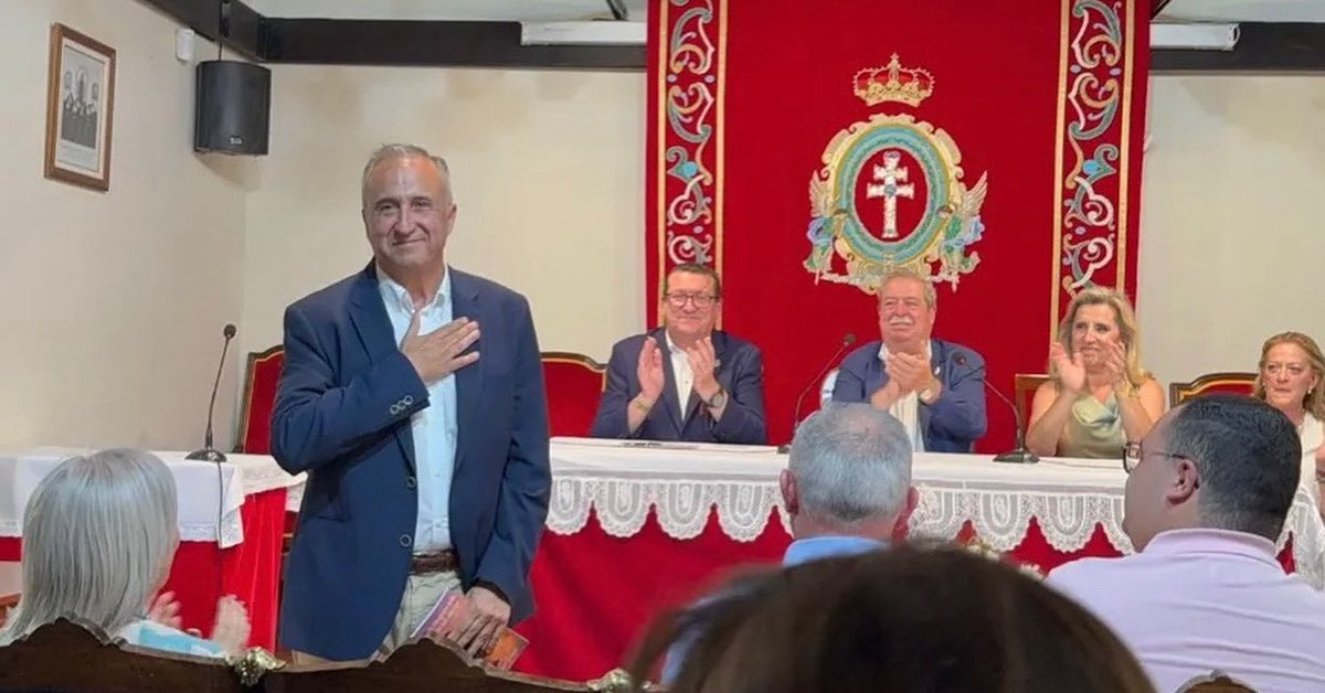 CaminoCaravaca's tweet image. Ayer tuvo lugar la elección a Hermano Mayor de la Cofradía de la Santísima y Vera Cruz de Caravaca.
Desde la Fundación Camino de la Cruz de Caravaca trasladamos nuestra enhorabuena a D. Jesús López Baquero por su proclamación y le deseamos todo lo mejor en esta nueva etapa.