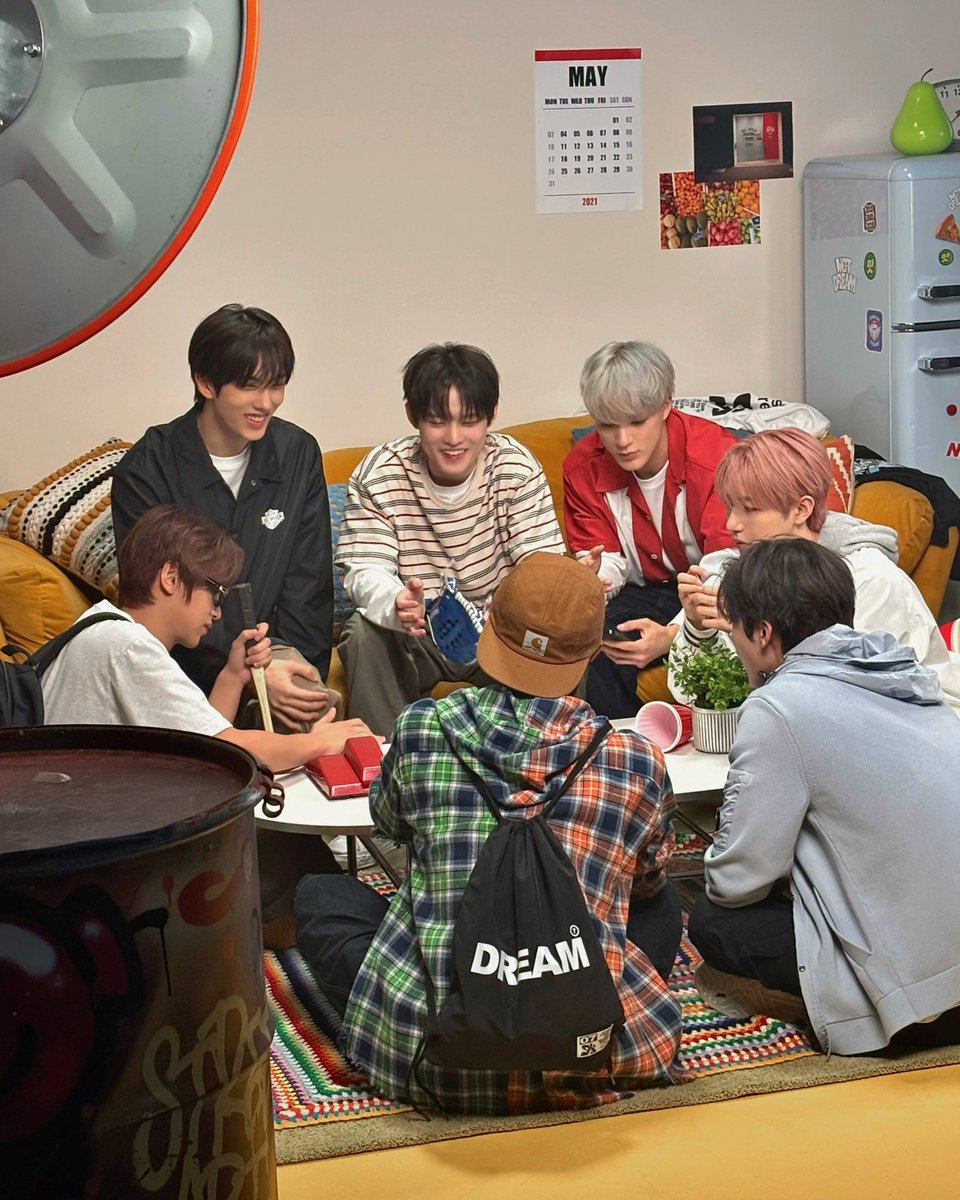 jaeminners's tweet photo. 7dream are in the boring jalapeños room… CRYING🥹 https://t.co/DRucqtr4iH