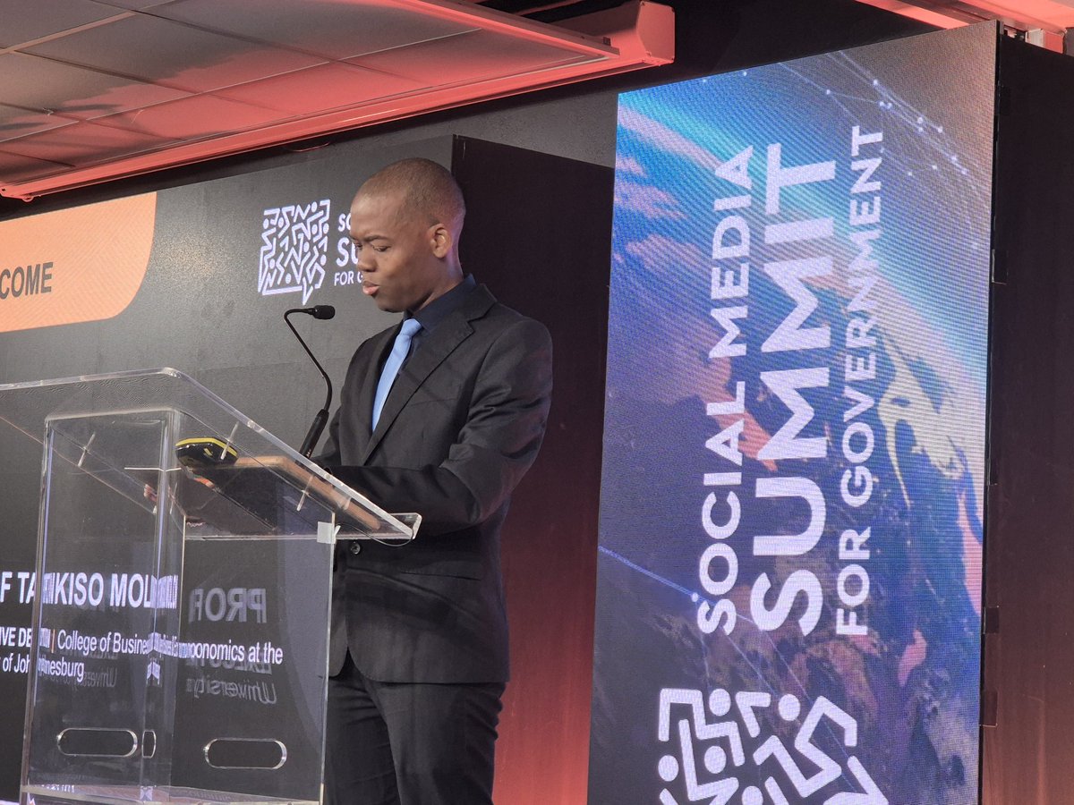 Prof Tankiso Moloi, Executive Dean: College of Business and Economics welcomes guests with an impactful speech on social media. 
"This summit will help you thrive. As public sector communicators, you are the voice of government."