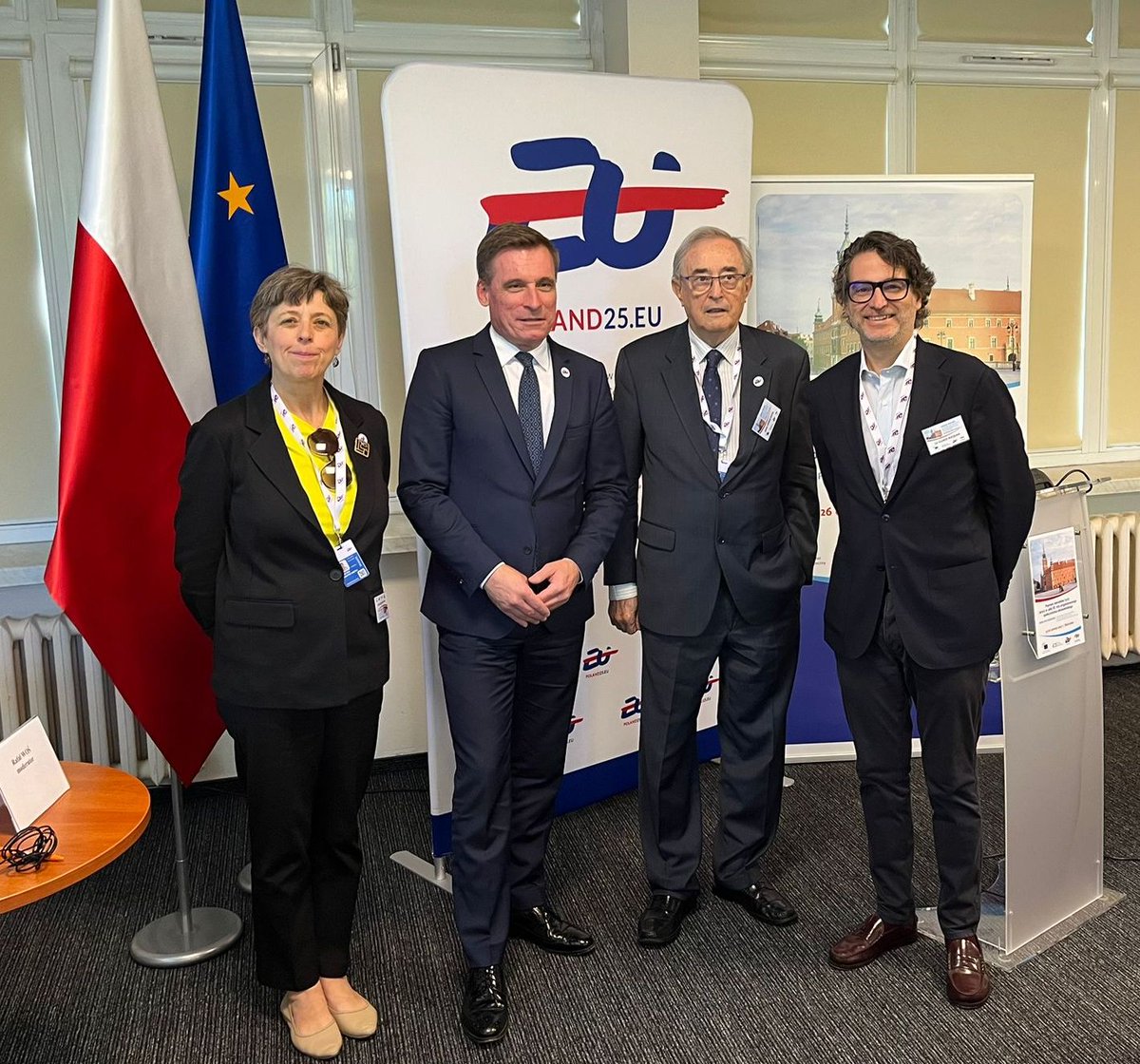 ▶️ Reunión Anual de Presidentes y Secretarios Generales de los Consejos Económicos y Sociales de la UE y del Comité Económico y Social Europeo, celebrada en Varsovia

ces.es/actividad-inst…