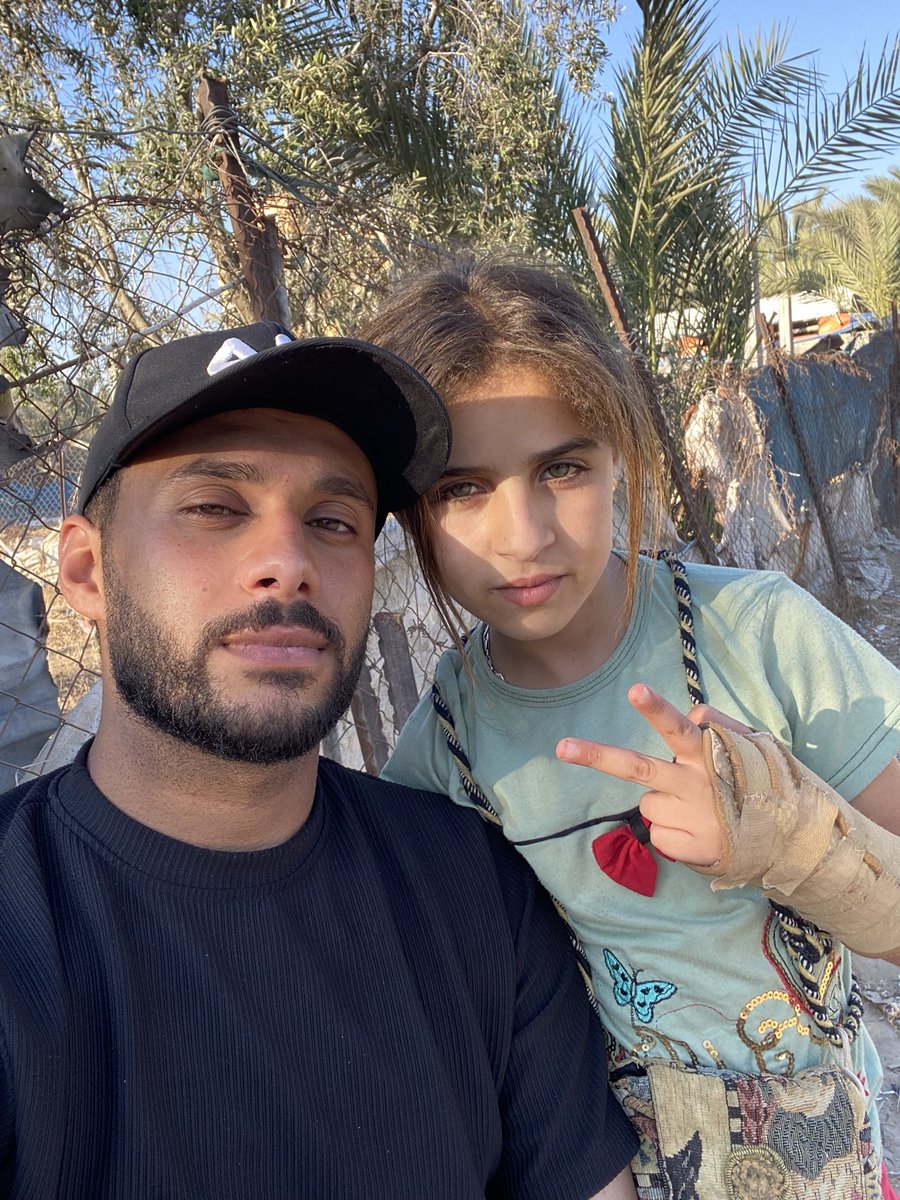 If you're scrolling, PLEASE leave a dot.
She is lifeless now

Do NOT skip!
Donate, share and quote as many people as possible
We die of hunger every day

gofund.me/459d365f