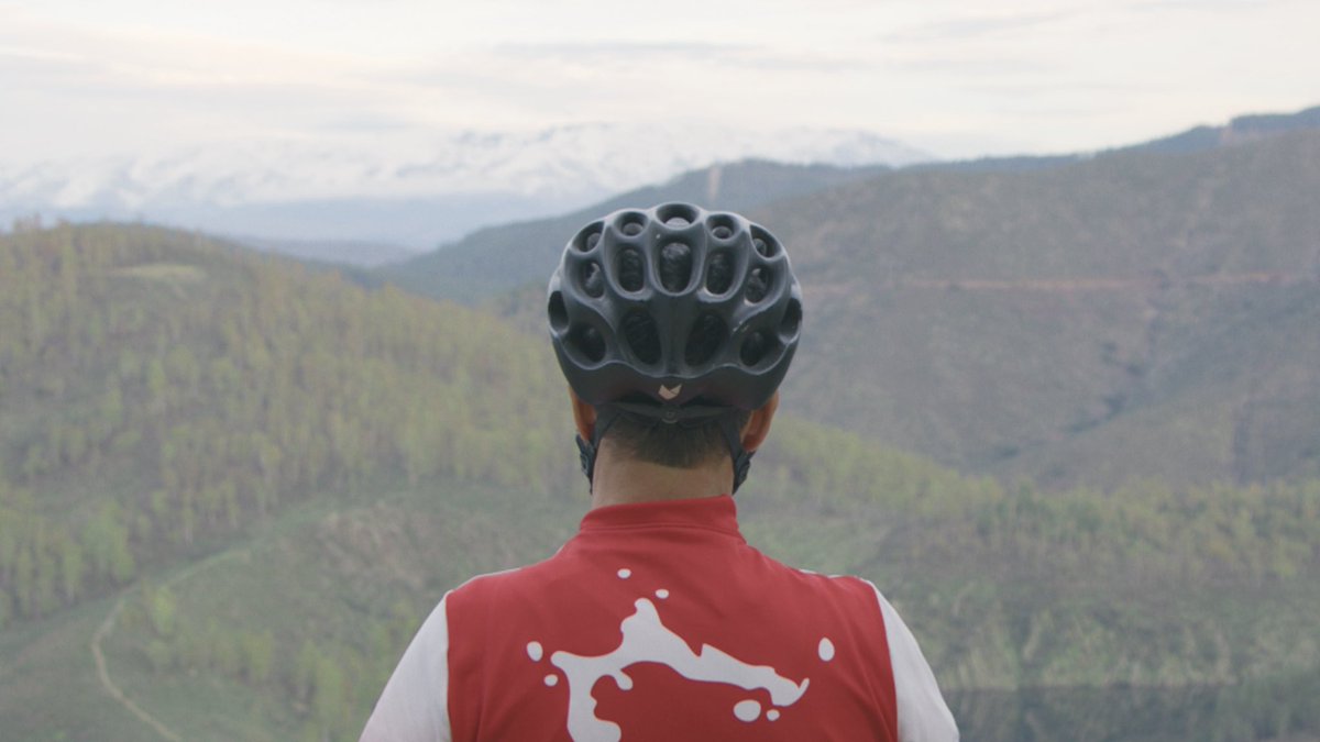 Andrés García Armero (@andresgarmero) on Twitter photo Sobre sus hombros España cargó toneladas de expectativas y la etiqueta que nadie quería.
"Pero él es un tipo feliz"
🚵♂️ 𝐁𝐞𝐣𝐚𝐫𝐚𝐧𝐨𝐬, 𝐞𝐥 𝐨𝐟𝐢𝐜𝐢𝐨 𝐝𝐞𝐥 𝐜𝐢𝐜𝐥𝐢𝐬𝐭𝐚
📼 Estreno el miércoles 2 a las 21:00 en <a href="/MovistarPlus/">Movistar Plus+</a> (dial 7). Sobre sus hombros España cargó toneladas de expectativas y la etiqueta que nadie quería.
"Pero él es un tipo feliz"
🚵♂️ 𝐁𝐞𝐣𝐚𝐫𝐚𝐧𝐨𝐬, 𝐞𝐥 𝐨𝐟𝐢𝐜𝐢𝐨 𝐝𝐞𝐥 𝐜𝐢𝐜𝐥𝐢𝐬𝐭𝐚
📼 Estreno el miércoles 2 a las 21:00 en <a href="/MovistarPlus/">Movistar Plus+</a> (dial 7).