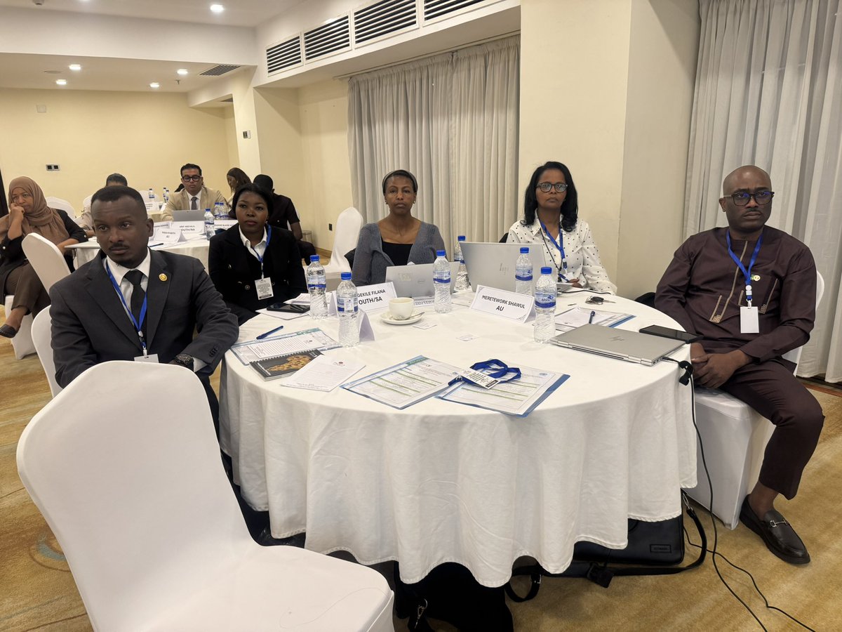 African Union Political Affairs Peace and Security (@auc_paps) on Twitter photo The AU-UN Capacity Building and Experience Sharing Experts Group Meeting on Artificial Intelligence (AI), Conflict Analysis and Early Warning has been opened by Commissioner <a href="/Bankole_Adeoye/">Amb. Bankole Adeoye</a> in Addis Ababa. It brings together AU, UN, RECs, RMs, CSO and Youth representatives in 1/2 The AU-UN Capacity Building and Experience Sharing Experts Group Meeting on Artificial Intelligence (AI), Conflict Analysis and Early Warning has been opened by Commissioner <a href="/Bankole_Adeoye/">Amb. Bankole Adeoye</a> in Addis Ababa. It brings together AU, UN, RECs, RMs, CSO and Youth representatives in 1/2