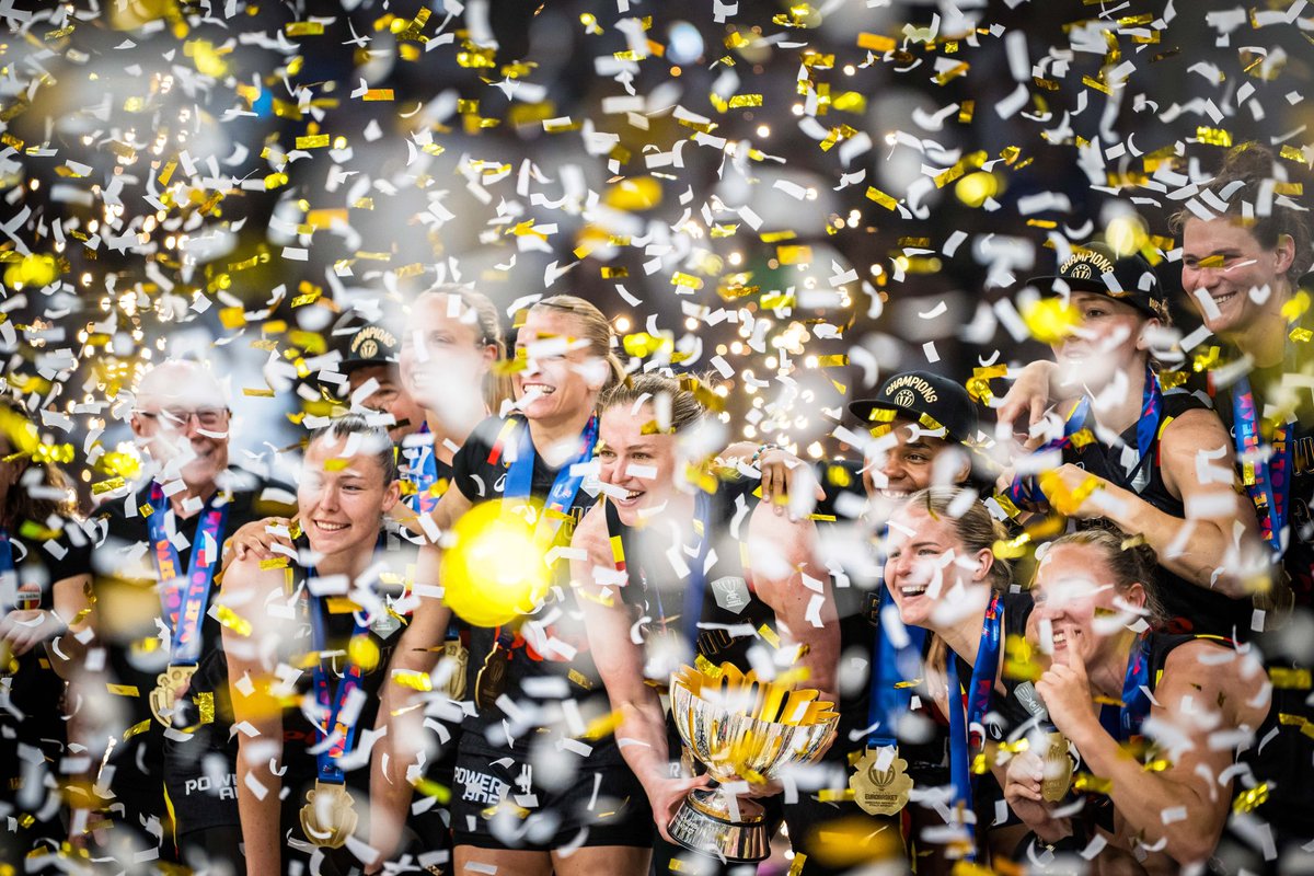 EuroBasketWomen's tweet image. 🐐🏆.

#EuroBasketWomen x #DareToDream