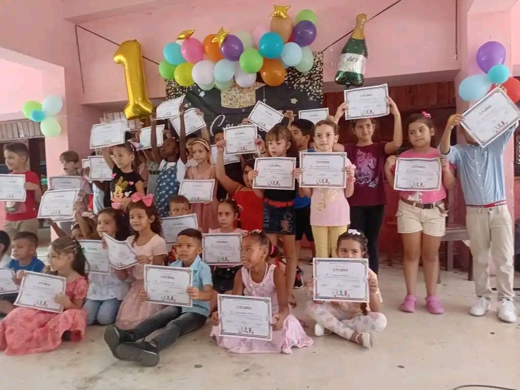 PinarPalmares's tweet photo. En Rumayor puedes celebrar el fin del curso escolar como merecen nuestros pequeñ@s.
Los esperamos!!! No pierdas la oportunidad.
#simplementejuntos
#palmarespinardelrio https://t.co/iHx4qEjSRk