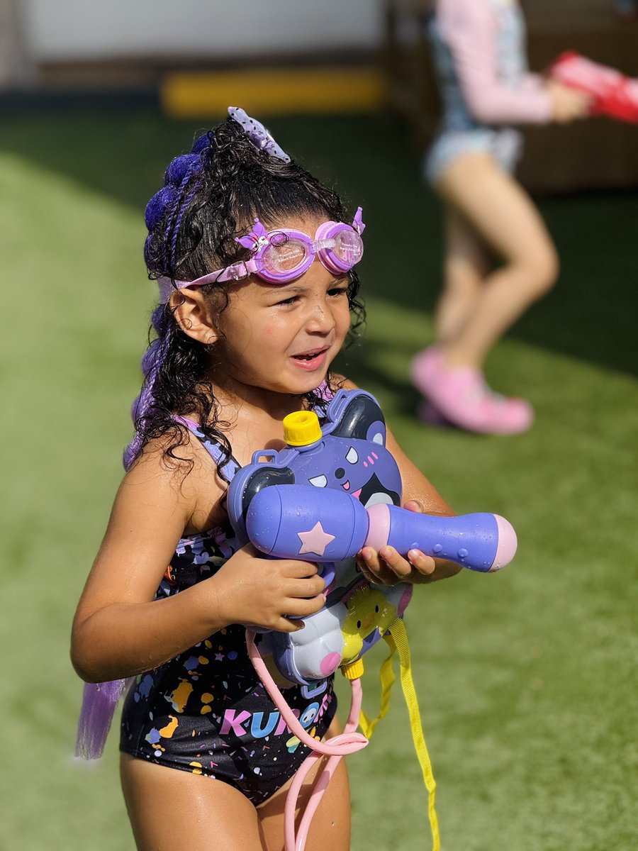 dovegreenschool's tweet image. W stands for water! As part of the A-Z countdown to summer, DGPS students enjoyed a water fight and wet play session. The children had a blast soaking their teachers and classmates! 

#WaterFun #CountdownToSummer #DGPSDiaries #SplashDay #SchoolFun #SoakedAndSmiling #primary