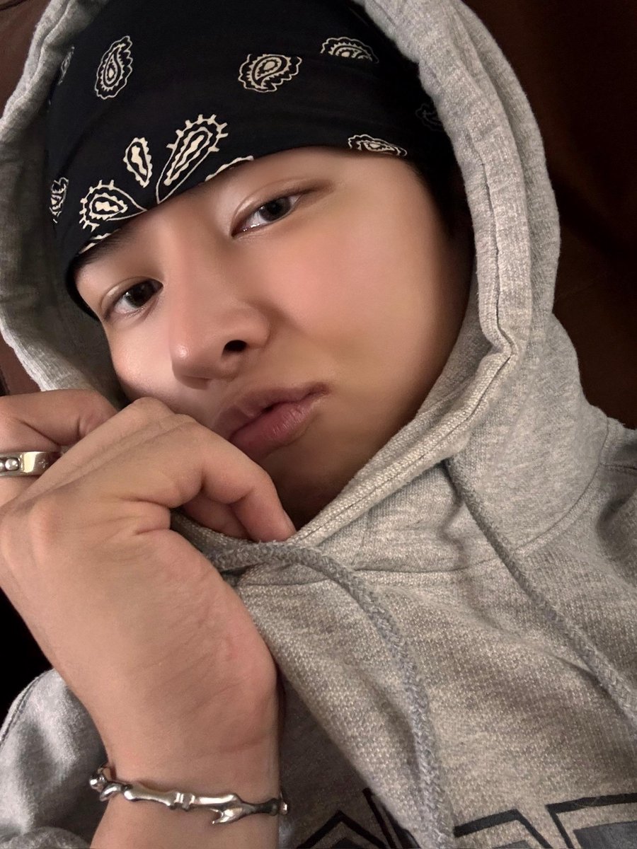 [#원]  
베이스 보고싶다~~~~ 😓

#NOMAD #노매드
#ONE #원