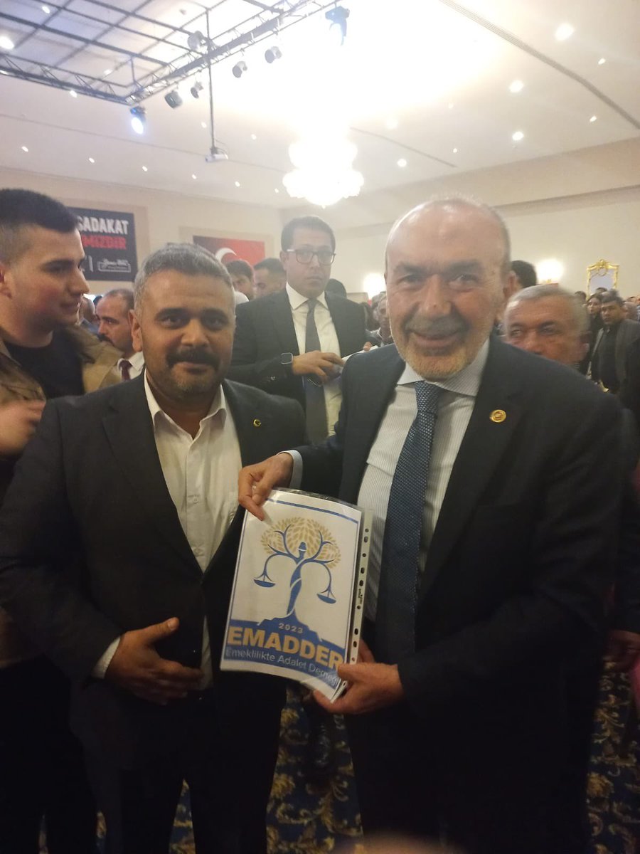 Kademeli emeklilik için mücadele eden EMADDER  bugün 81 ilde temsilciliği  bulunan 4 milyonu ilgilendiren bir topluluktur <a href="/KverSemih/">Semih Işıkver</a> <a href="/yasaryldrmMHP/">Yaşar Yıldırım</a> <a href="/MHP_Bilgi/">MHP</a> <a href="/dbdevletbahceli/">Devlet Bahçeli</a>   #AdaletİçinKademeŞart