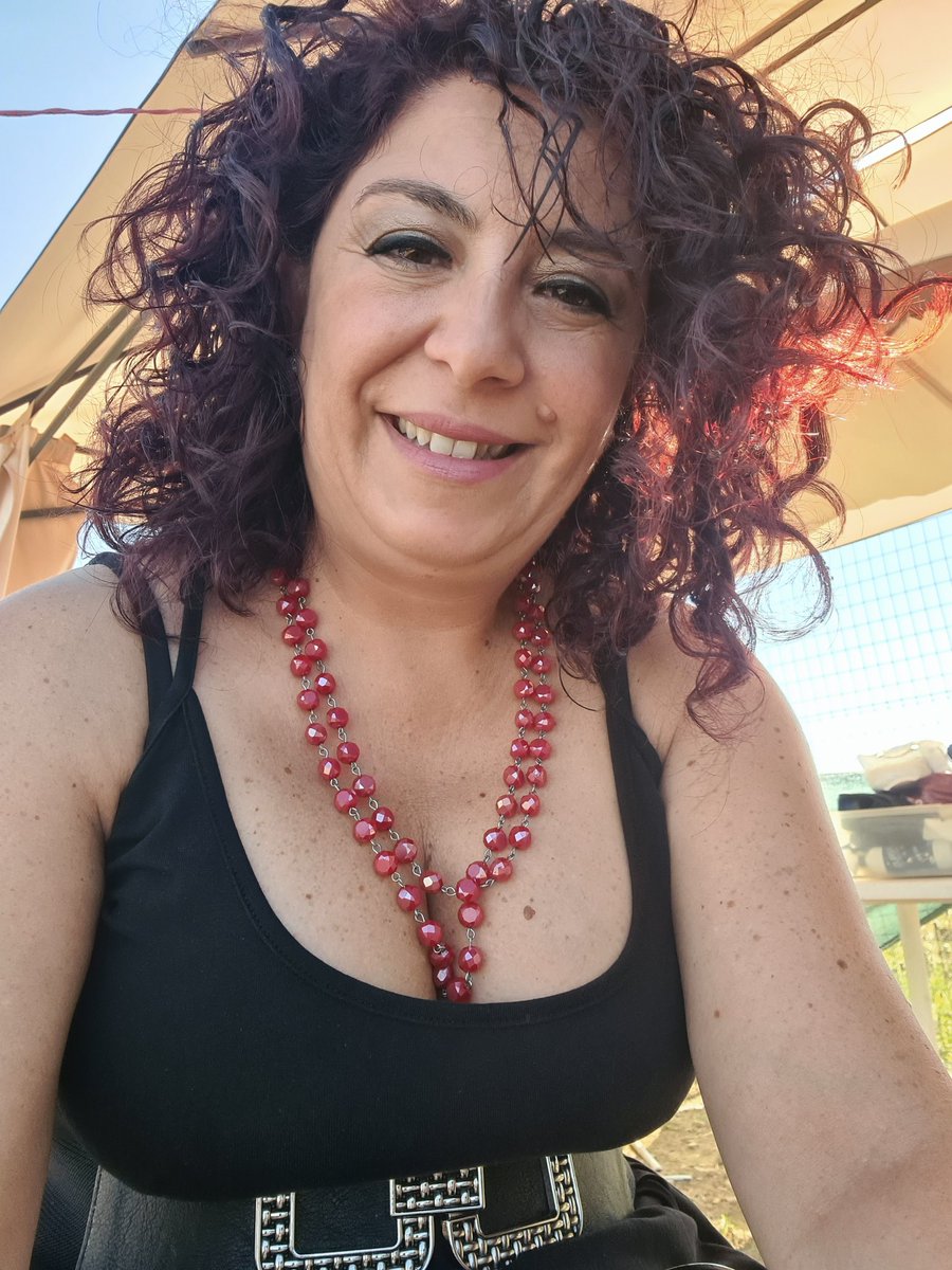 Come si può notare dai capelli scompigliati, per fortuna soffia un pò di vento 😜!!!
#lunedi