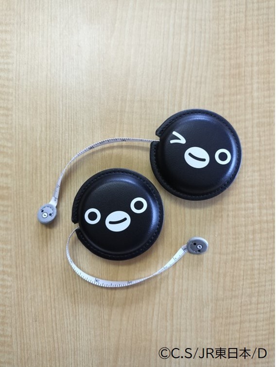 Pensta_JRCross's tweet image. \ Pensta上野グッズエリア 先行発売商品のおしらせ /7月1日(火)発売✨
・Suicaのペンギンメジャー1,100円(税込)
・Suicaのペンギンリフレクター770円(税込)
ぜひPensta上野店に遊びに来てくださいね♪