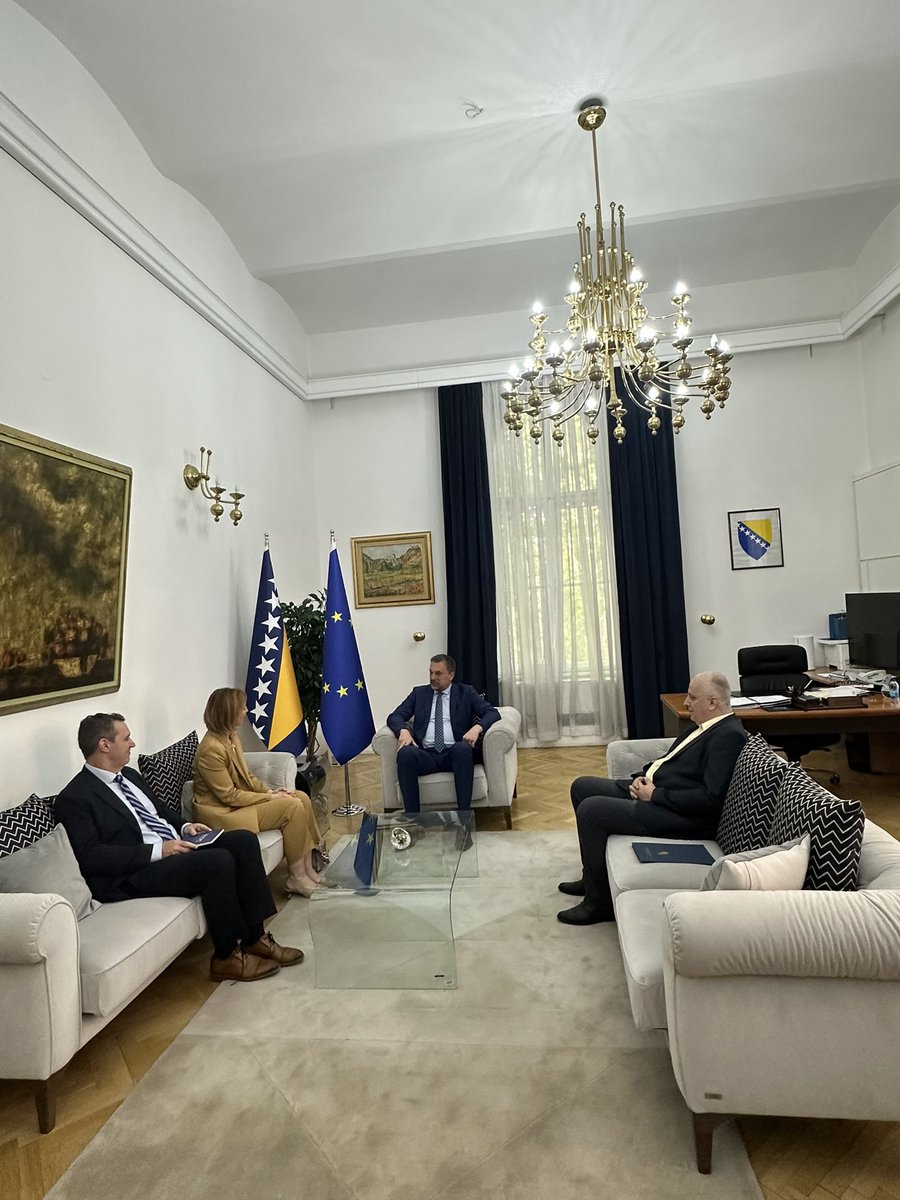 Ministry of Foreign Affairs of BiH 🇧🇦 (@mfa_bih) on Twitter photo 🇧🇦 Foreign Minister <a href="/DinoKonakovic/">Elmedin Dino Konaković</a> hosted <a href="/llungarotti/">Laura LUNGAROTTI</a>, Chief of Mission of <a href="/IOMBiH/">IOM Bosnia and Herzegovina</a> and IOM Coordinator for the <a href="/IOMWBalkans/">IOM Western Balkans</a>, for a farewell meeting in Sarajevo.
The Minister expressed his appreciation for IOM’s vital role as a longstanding partner in strengthening institutional 🇧🇦 Foreign Minister <a href="/DinoKonakovic/">Elmedin Dino Konaković</a> hosted <a href="/llungarotti/">Laura LUNGAROTTI</a>, Chief of Mission of <a href="/IOMBiH/">IOM Bosnia and Herzegovina</a> and IOM Coordinator for the <a href="/IOMWBalkans/">IOM Western Balkans</a>, for a farewell meeting in Sarajevo.
The Minister expressed his appreciation for IOM’s vital role as a longstanding partner in strengthening institutional