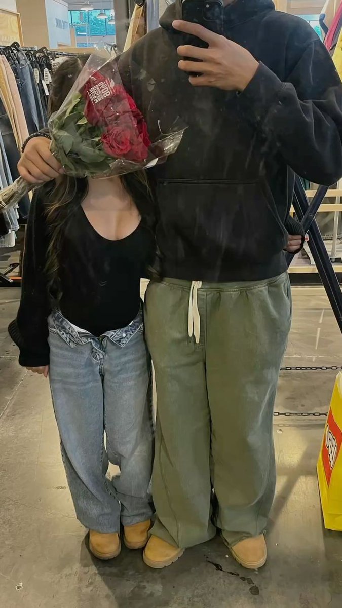 𝐒𝐜𝐫𝐨𝐥𝐥 𝐩𝐢𝐜𝐬 (@scrollpics) on Twitter photo 