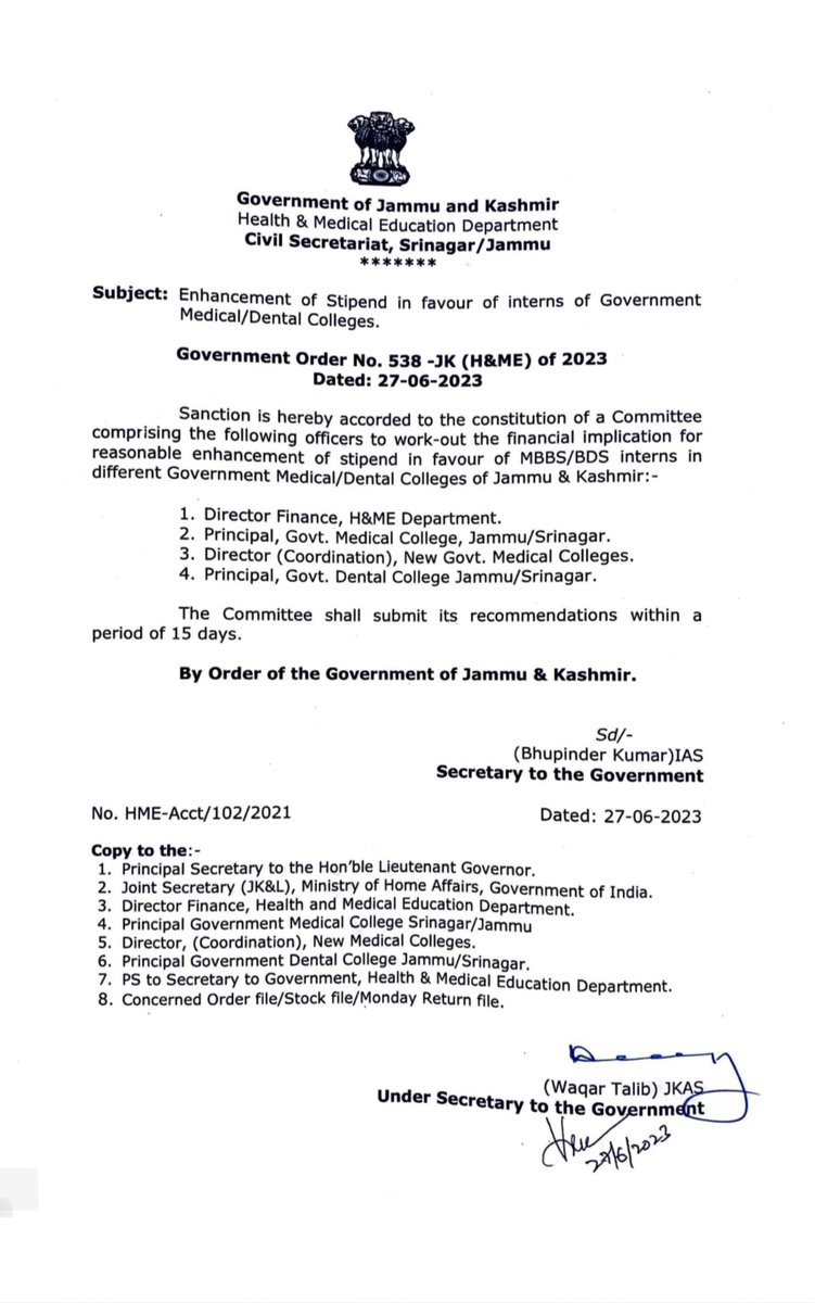 DrMohammadMomin's tweet photo. MBBS interns in J&amp;K have been on a stagnant stipend of ₹12,300 since 2019. A hike to ₹26,350 was recommended in 2023, but the file still gathers dust in Finance Dept. Doctors seek dignity,not delays.
@sakinaitoo @SyedAbidShah @OmarAbdullah @DrDhruvchauhan @aimsa_fmsw @DrAkhilX https://t.co/abhEOadeYf