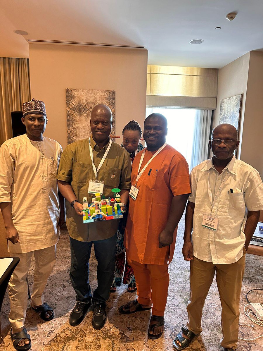 policyCollege's tweet image. #CPP Hadaba team @HBKU welcomed Nigeria’s Ministry of Finance officials for a hands-on workshop on delivering & monitoring sustainable-development projects. We swapped slides for LEGO bricks,prototyped solutions & broke down M&E frameworks-ending with clear, actionable next steps