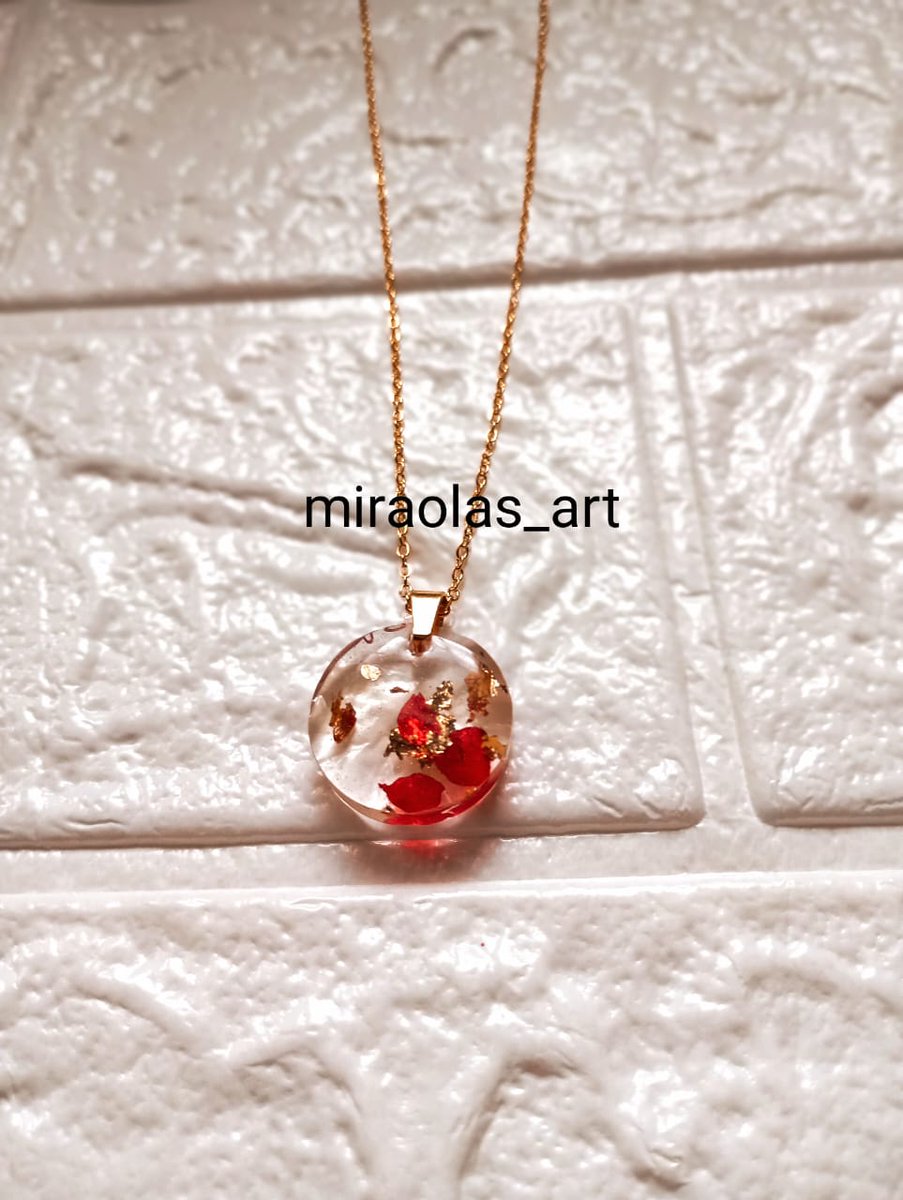 miraghini's tweet image. Resin artistry, where creativity meets functionality . Handcrafted by me and with love❤️.
We also make wedding souvenirs, key chains and so many more items.
Please patronize me and refer me too.
Message Miraola's🥹💞 Art on WhatsApp. wa.me/message/CRV2SS…