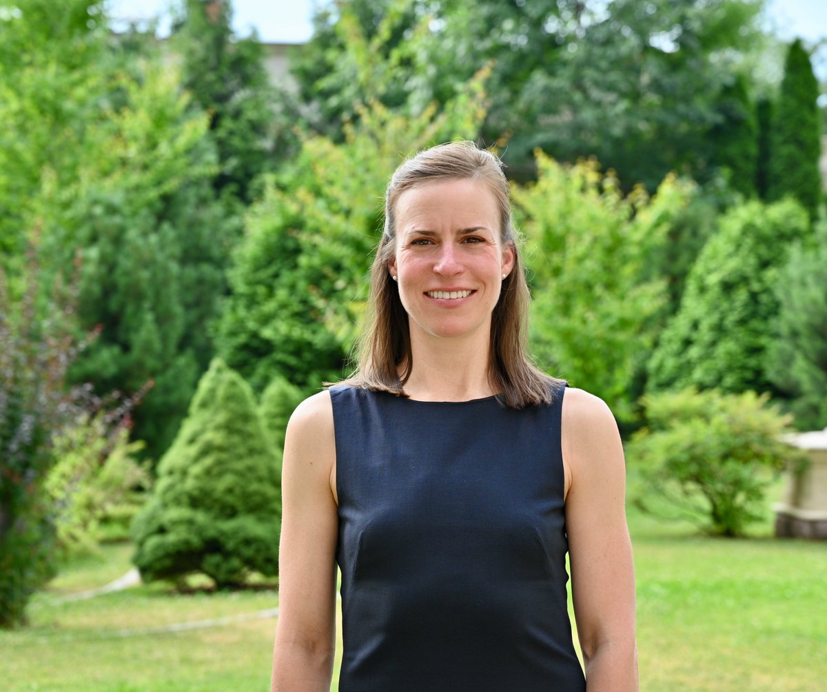 Hello Moldova! My name is Elise Crane and I’m the new Public Affairs Officer at the U.S. Embassy. I first visited #Moldova in 2016 and am thrilled to be back. I’ve also been posted in Croatia, Colombia, Uganda, and, most recently Washington, DC,  where I worked on sports