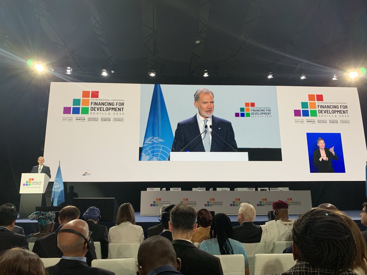 HM King Felipe VI opening the #FfD4  conference, a #UN great effort to find new solutions in financing for development in difficult times. #Austria &amp; EU are there!