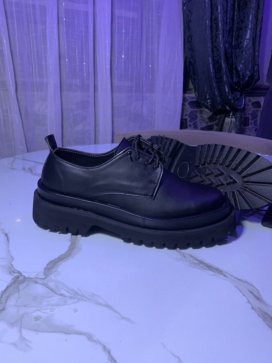 6lvck0's tweet image. Fine quality shoes from your neighborhood shoemaker 🖤🌍
📍nyanya market 
#35k
All size and color available 
📞08141167552
Pickup and delivery 🚚