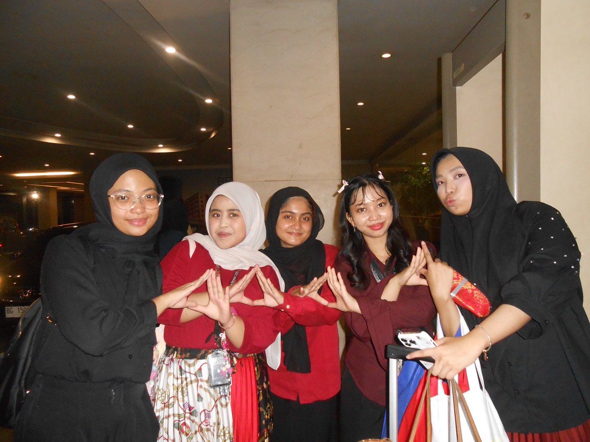 Sabrina Zafirah tweet media