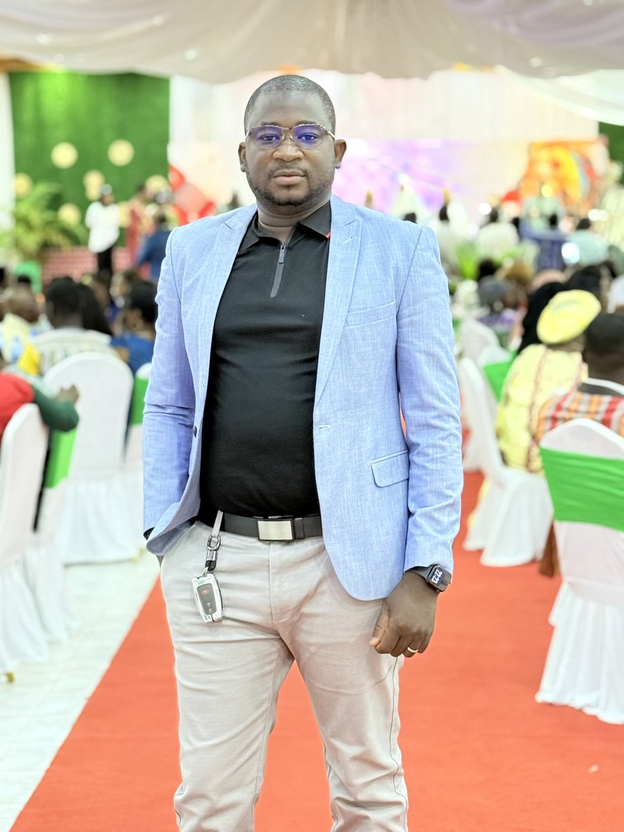 Une nouvelle semaine commence. Je souhaite qu’elle soit bonne et qu’elle vous apporte tout le réconfort dont vous avez besoin. Personne ne sait de quoi demain sera fait mais à force de croire en nos rêves, ils finiront par se réaliser avec l’aide de Dieu, le Maître du Temps.