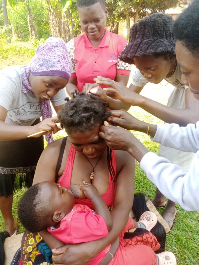 AnchoringComUg's tweet photo. We are thrilled to expand our reach to new women and girls,providing them with the tools to thrive from skills trainings to economic opportunities. With support from @CRVPF1, we're paving the way for financial freedom and better lives.
#Economicempowerment 
#EmpowerHer https://t.co/RAPSYZOr7w