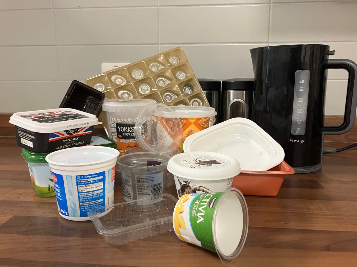 From today, Monday 30 June, you can put plastic pots, tubs and trays in with your mixed recycling.

Put them in with your plastic bottles, tins and cans, aerosols, paper and cardboard.

Keep all items clean, dry and loose.

Find out more: ow.ly/lWvM50Wi9n6