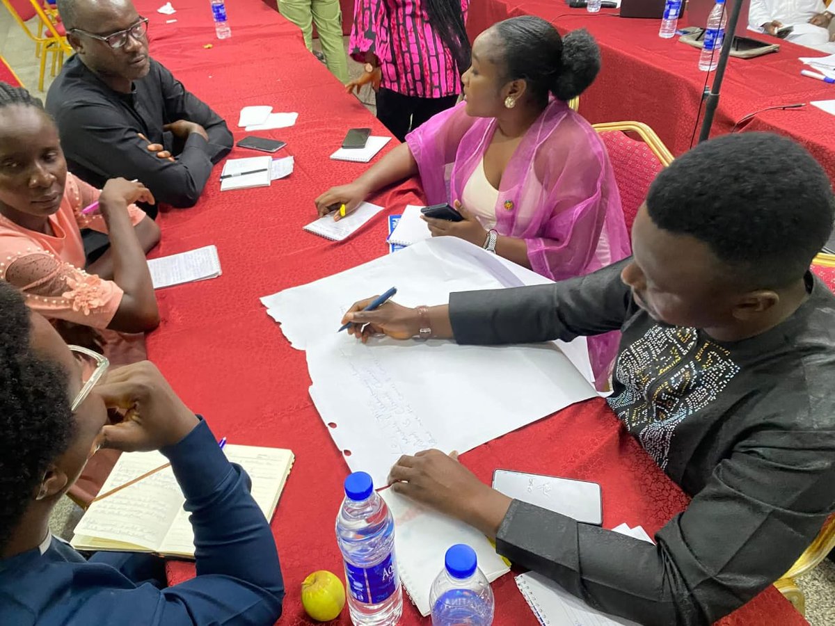 ecocykle's tweet image. Ecocykle, represented by our ED Lauritta Boniface, joined the @CSDevNet National Consultative Workshop on integrating #ClimateJustice into school curricula.
We're proud to support innovative climate education through gamified, interdisciplinary, and experiential methods!
#Edu4C